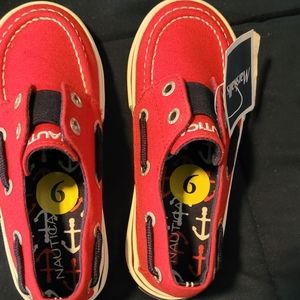 size 9 boys nautica boat shoes
